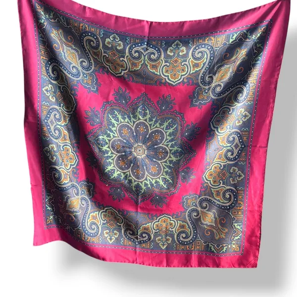 Vintage Silk Paisley Printed Scarf Red Blue Medallion Made In England Equestrian - Image 4