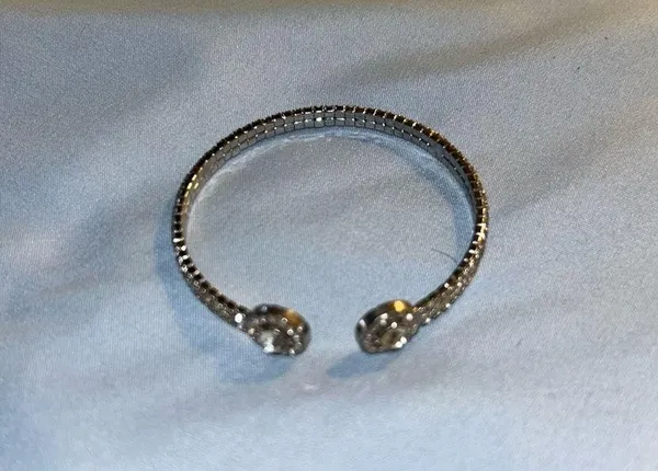 Silver Sparkling Crystal Bracelet Timeless Design - Image 2