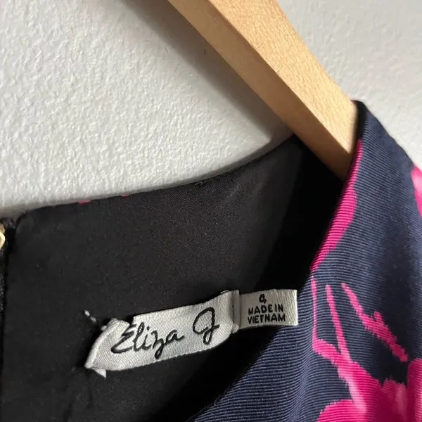 Eliza J Floral Fit & Flare Dress Navy Pink Belted Sleeveless Size 4 - Image 5