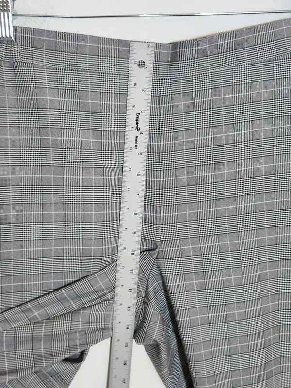 Nordstrom Rack Black and White Plaid Pull-On Ankle Pants Size Large - Image 8