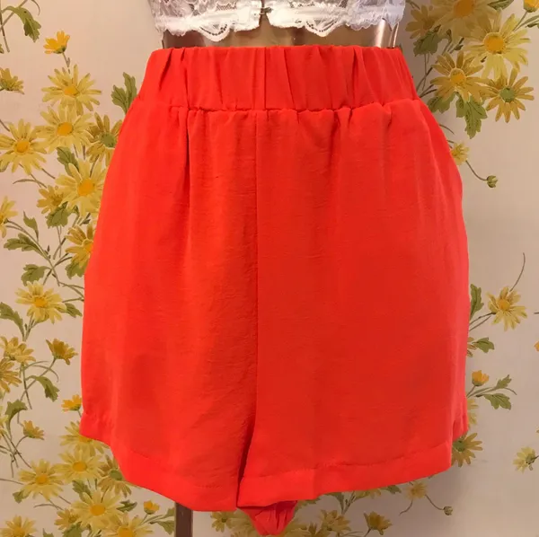 NWOT 2 Piece orange Outfit Shorts set size M - Image 6