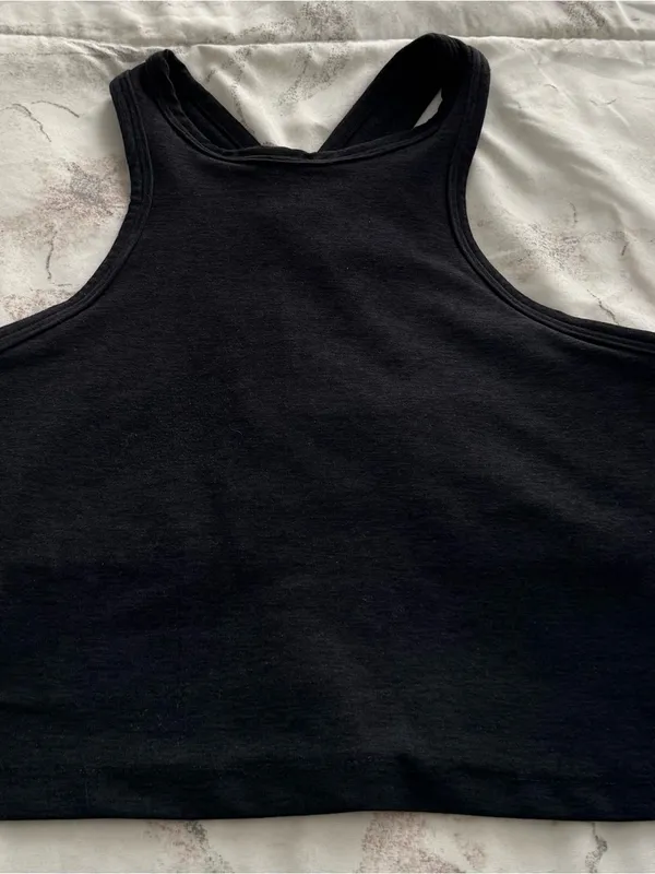 Beyond Yoga matching set of Black Racerback Sports Bra & bike shorts, sizes S XS - Image 9
