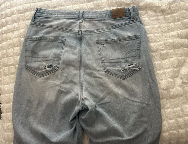 American Eagle Jeans - Image 4