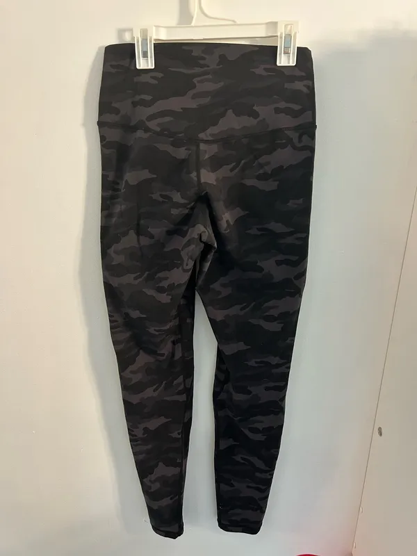 Colorfulkoala Black Camo High-Rise Leggings - Image 3