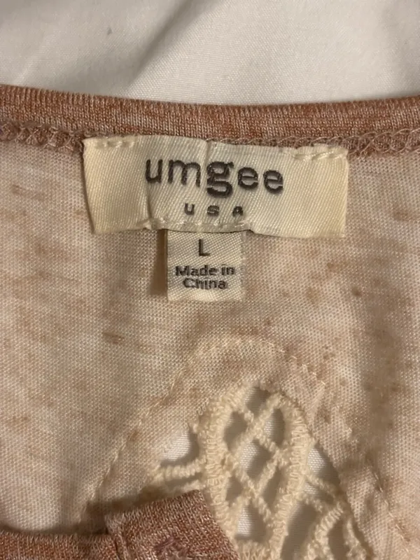 Umgee Blush Henley with Cream Crochet Shoulder Panels and Mauve Contrast Cuffs - Image 3