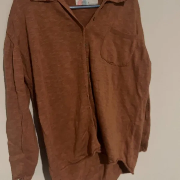 Free People FB Beach oversized button‎ down top size XS - Image 3