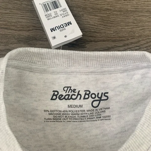 The‎ Beach Boys Mountain Graphic Sweatshirt - Size M - Gray - NWT - Image 8