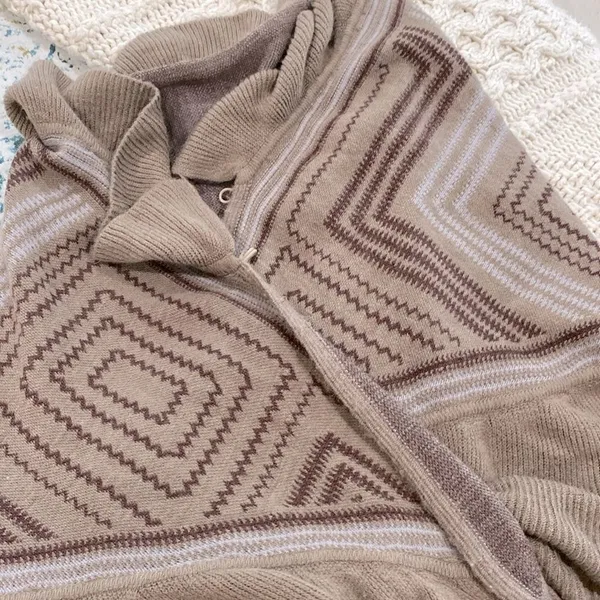 Boho knit cape sweater cardigan size medium/large - Image 6