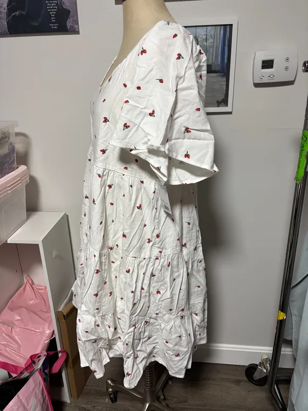 Strawberry printed dress - Image 3