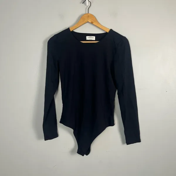 Aritzia Babaton Contour Crew Longsleeve Bodysuit black size large - Image 3