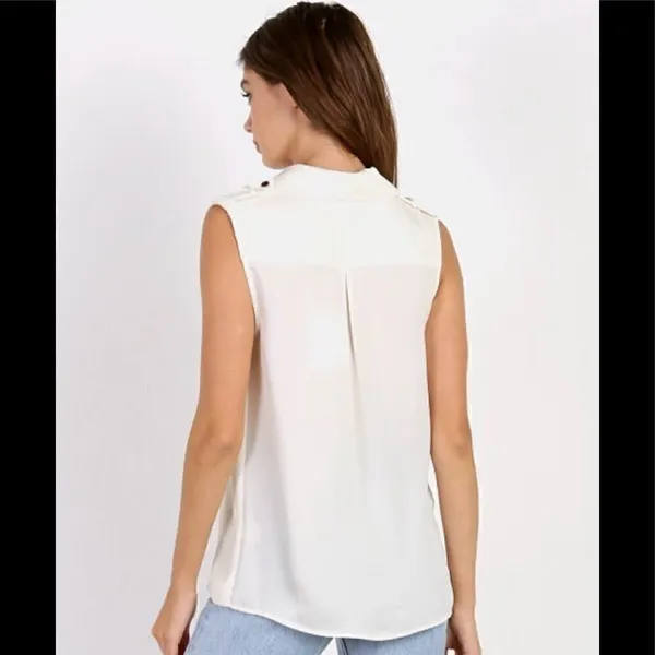 New. Ivory military top. NWT - Image 5