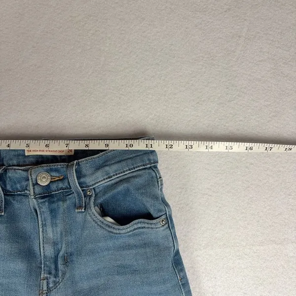 Levi's 724 High Rise Straight Crop Jeans Women's 24 Light Wash Casual Denim euc - Image 5