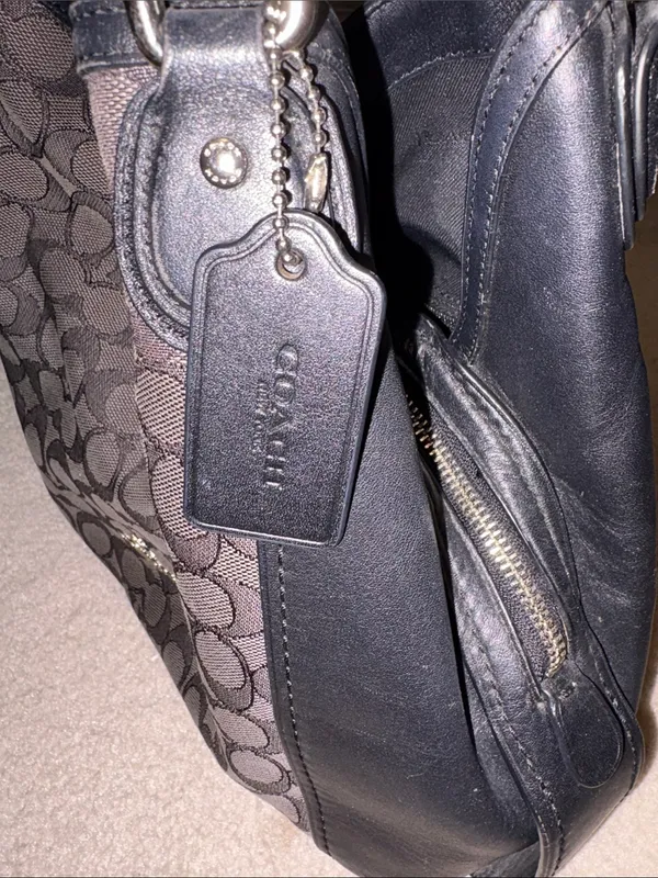 Coach Women's Signature Edie 31 Shoulder Bag - Image 6