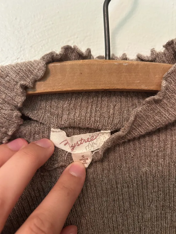 Mystree Boutique Long Sleeve Brown Sweater w/ Lettuce Hems - Image 5