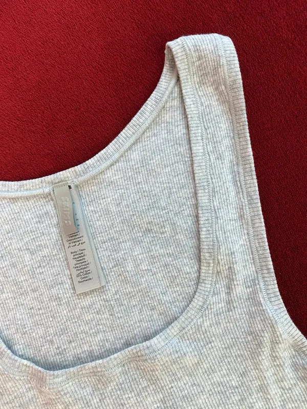 SKIMS cotton rib tank in light heather grey size XS - Image 3