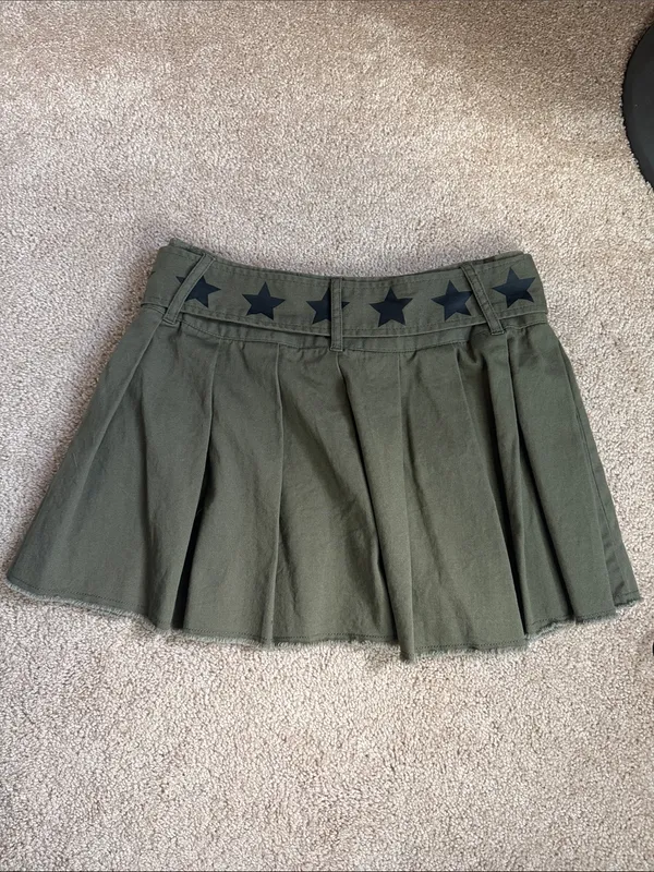 Hot Topic Social Collision Olive Green Grommet Pleated Low Rise Mini Skirt - Image 6