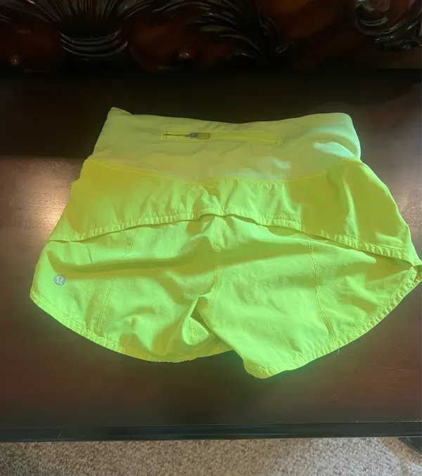 Lululemon Shorts Speed Up - Image 2