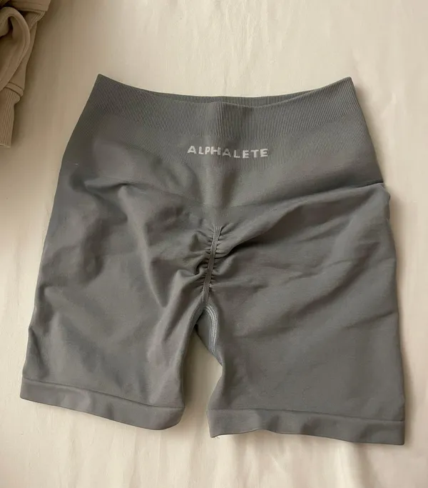 Alphalete Amplify Shorts - Image 4