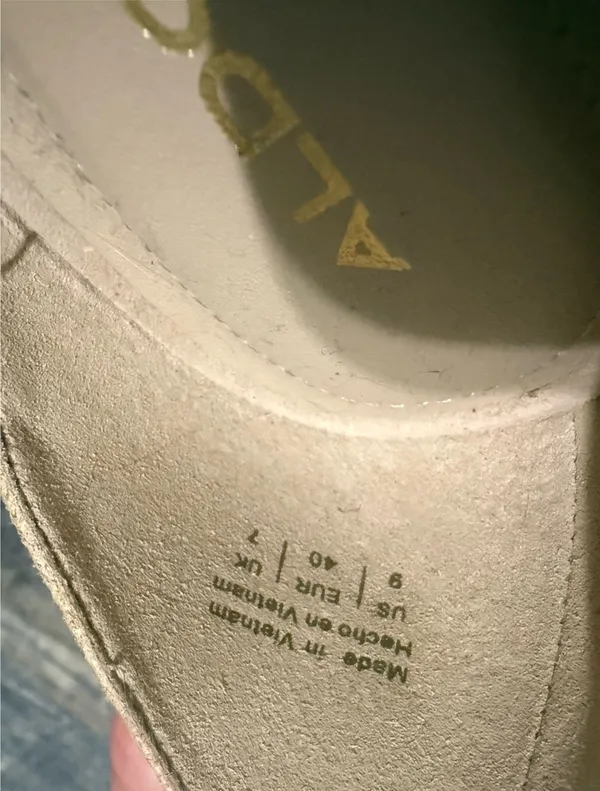 3.5 inch Aldo heels - Image 6
