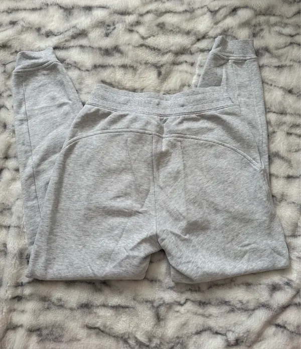 Lululemon Scuba High-Rise Joggers Size 6 - Image 3