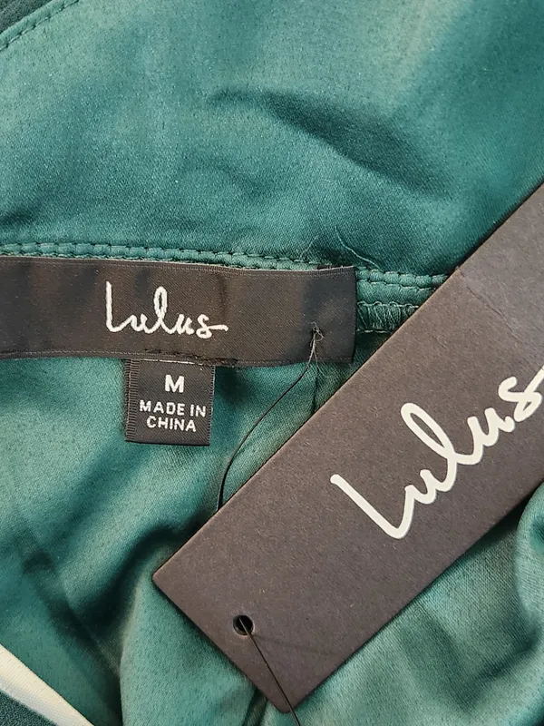 Lulus Emerald Green Halter Formal Dress Front Slit Sleeveless Sz Medium NWT Flaw - Image 10