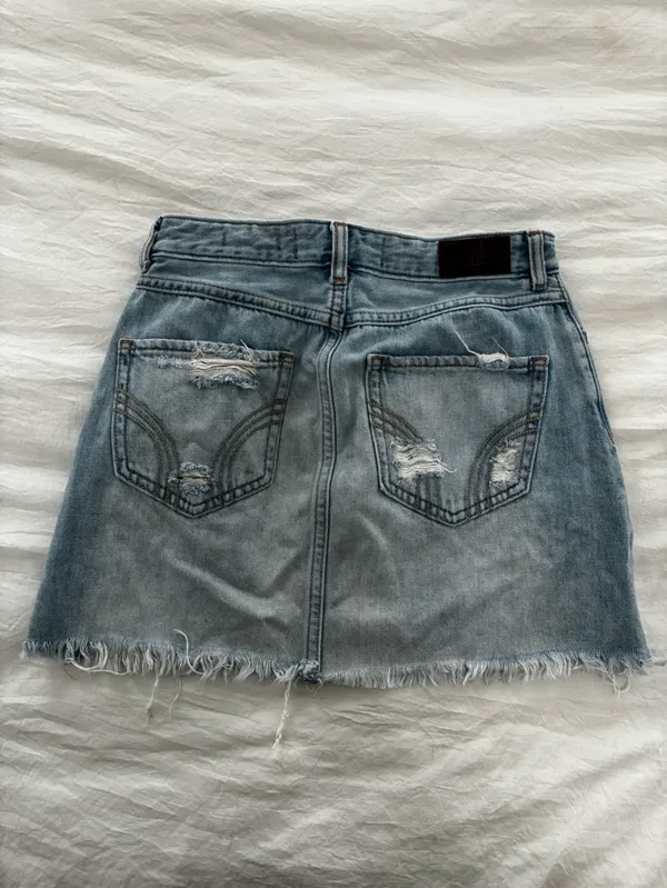 Hollister Faded Blue Distressed Denim Mini Skirt - Image 3
