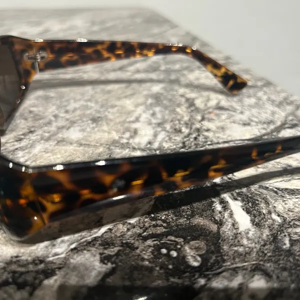 Tortoise Shell Sunglasses Brown - Image 5