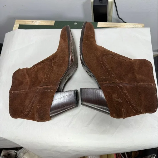 FRYE Renee Seam Short Boot , Brown Suede, Womens Size 7.5 M - Image 7