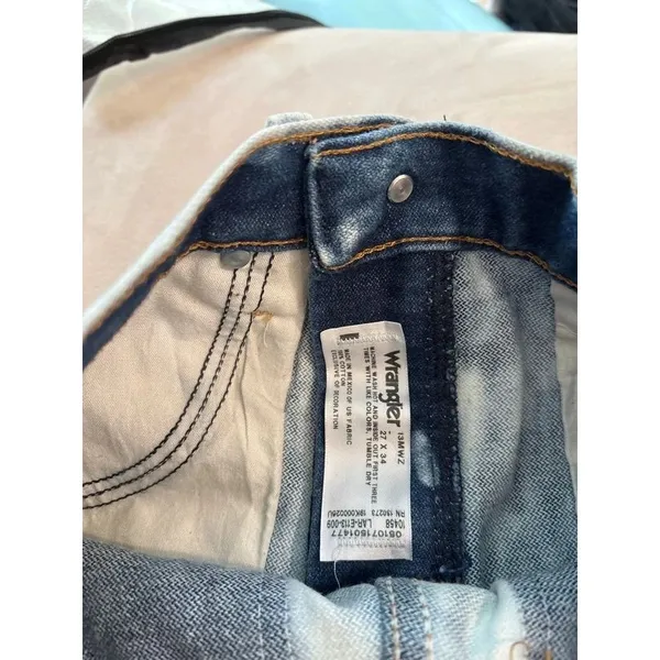 Bleached wrangler denim cutoffs - Image 6