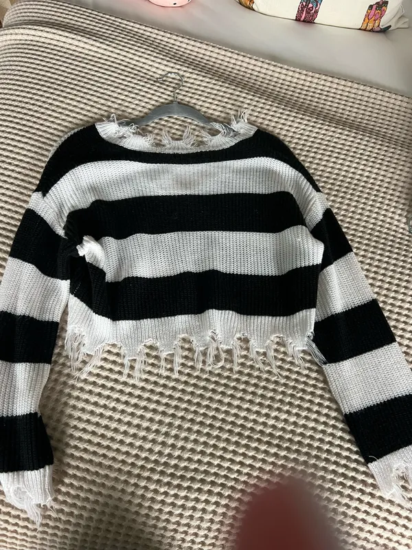 SHEIN black and white striped cropped sweater in a S #cropped #stripes - Image 4