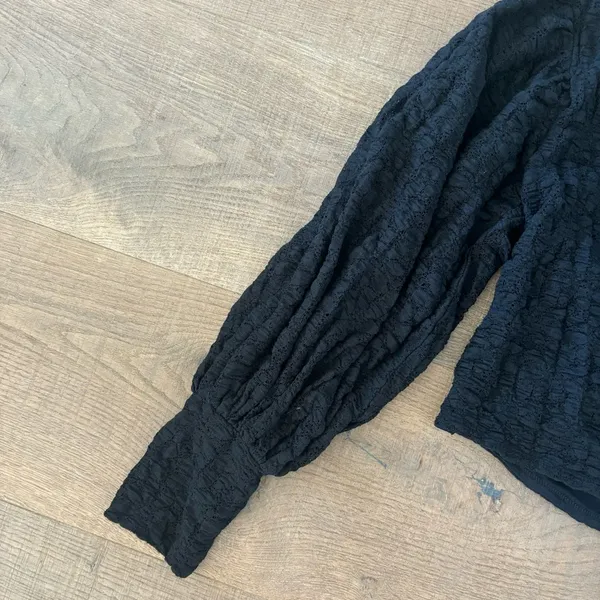 free people lace black open cutout back puff sleeve crop top - Image 3