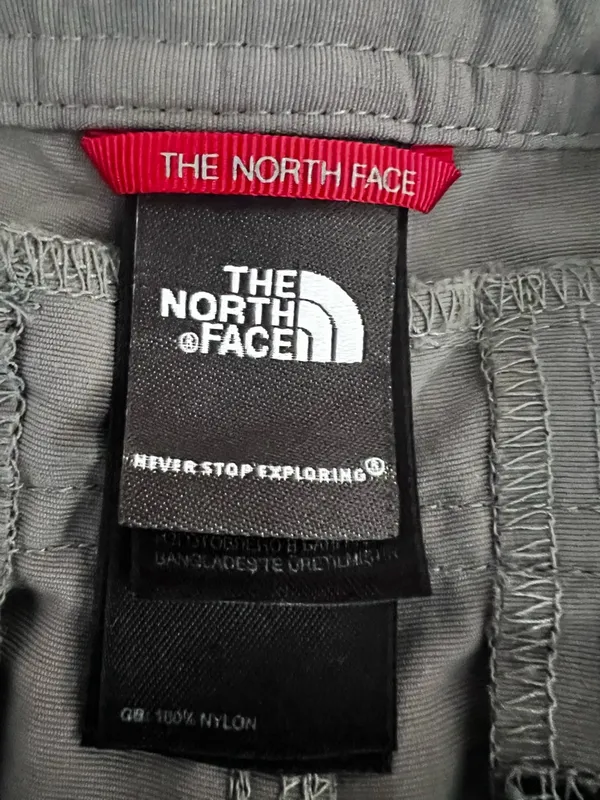 The North Face Convertible Cargo Shorts/Pants- Slate Gray Size 14 - Image 2