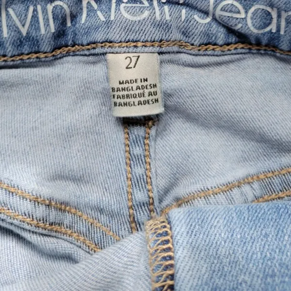Calvin Klein Jeans Distressed Denim Mini Skirt‎ Coastal Cowgirl Western Festival Retro 90s Size 27 - Image 4