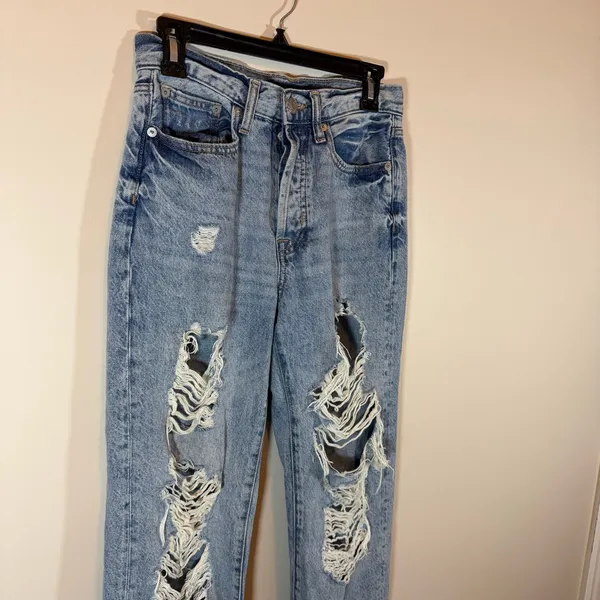 Aeropostale Low Rise Skater Jeans Womens 00R Destroyed Distressed Leg Light Wash - Image 2
