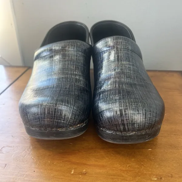 Dansko Professional Clogs Size 40 US‎ 9.5-10 Black Blue Striped Slip On Patent - Image 2