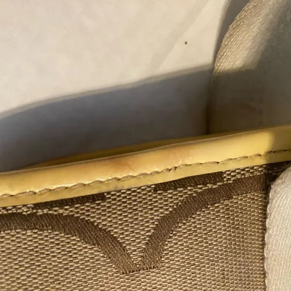 COACH Signature Daisy Vintage Tote Bag Tan And Brown‎ 8X4X12 SEE DESCRIPTION - Image 4