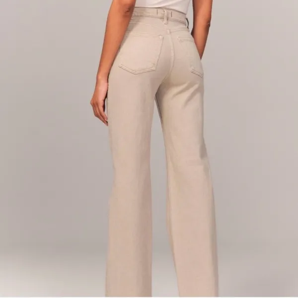 Abercrombie & Fitch Women's Tan Curve Love 90s Relaxed High Rise Jeans 8L - Image 2