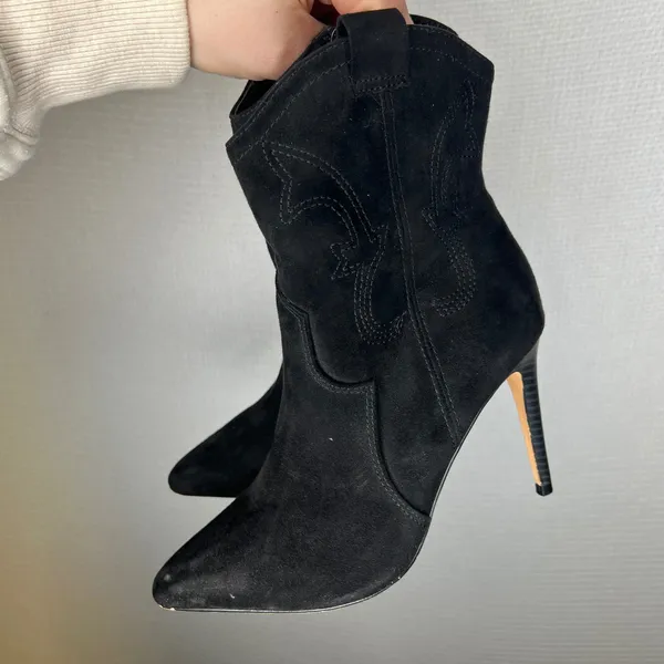 Express Womens Black Suede Pointed Toe Western Stiletto Ankle Boots Size 6‎ - Image 3