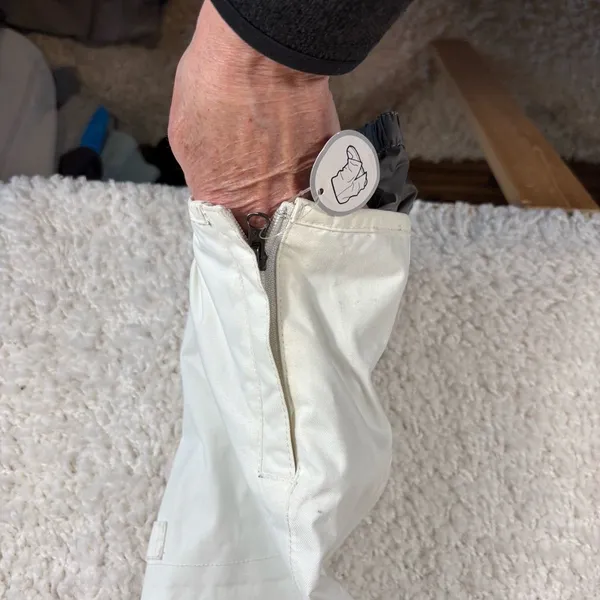 Burton Women's Dryride Stow Cargo Snow Pant XS White Rock Salt New With Tags - Image 2