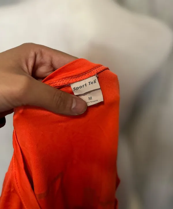 Orange Tshirt Size M - Image 4