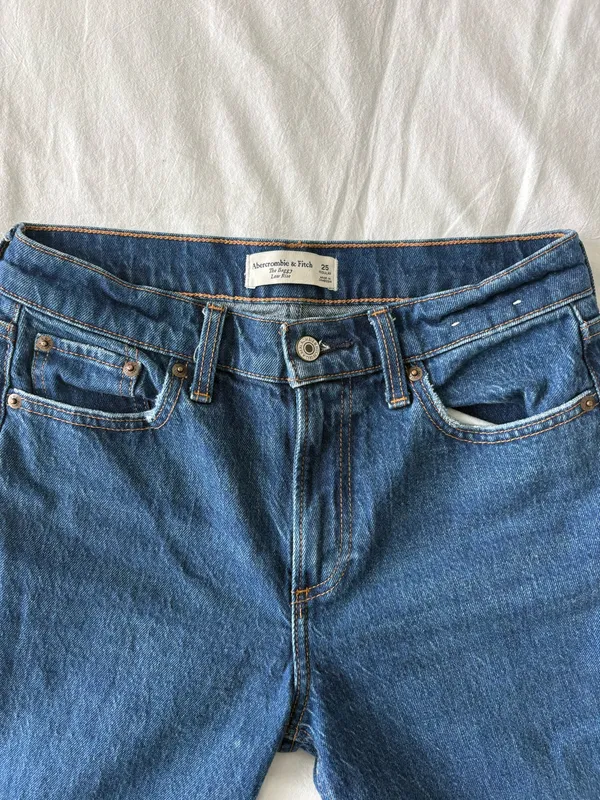 Abercrombie Low-Rise Jeans - Image 2