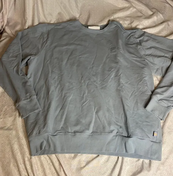 FILA light blue crewneck with pockets - Image 5