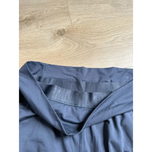 EUC Womens Under Armour gray stretch‎ athletic jogger soft tapered leg size M - Image 8