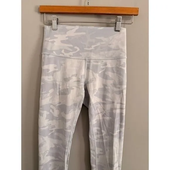 Lululemon High Rise Leggings Womens 6 Grey White Camo‎ Full Length Tights - Image 2