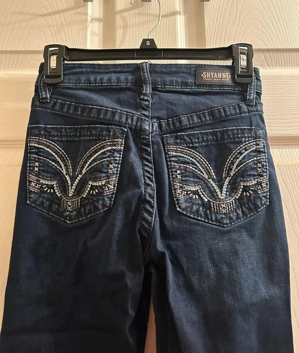 Shyanne dark wash jeans - Image 2