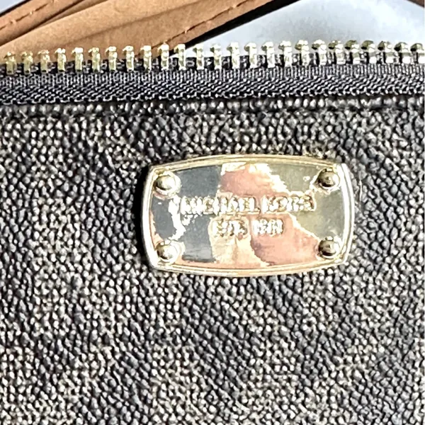 New Michael Kors Small Belt Bag - Image 3