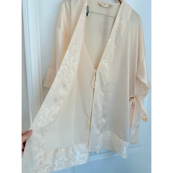 Victoria's Secret Vintage Gold Label‎ Baby Pink Robe with Tie Sabrina Carpenter - Image 3