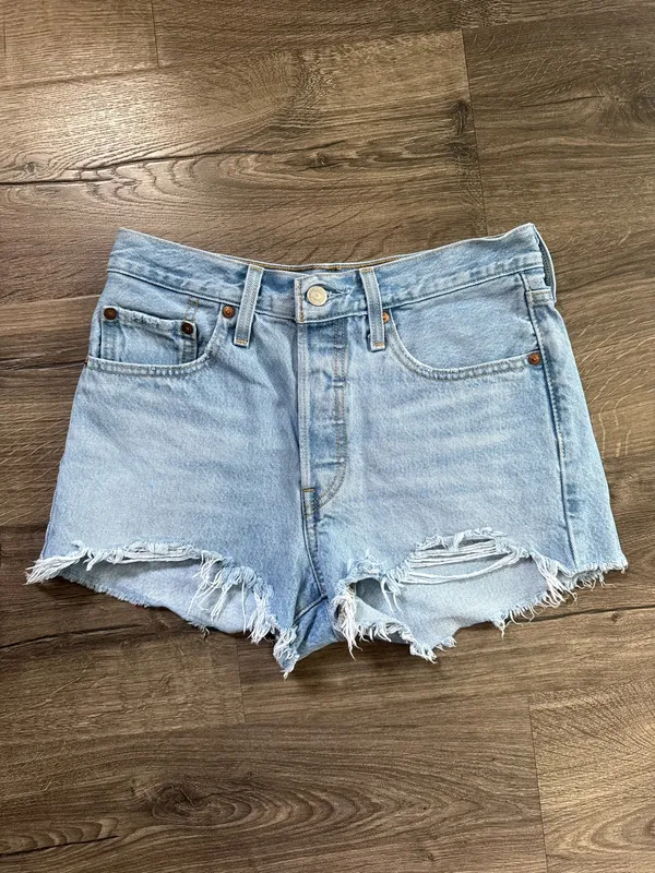 Levi’s 501 Shorts - Image 4