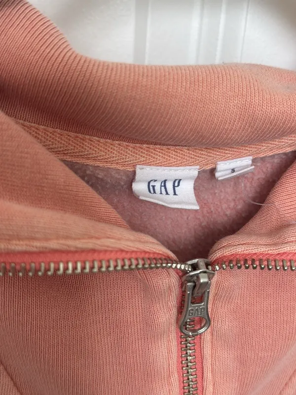 GAP Women's Coral Quarter-Zip Pullover Sweater - Image 3