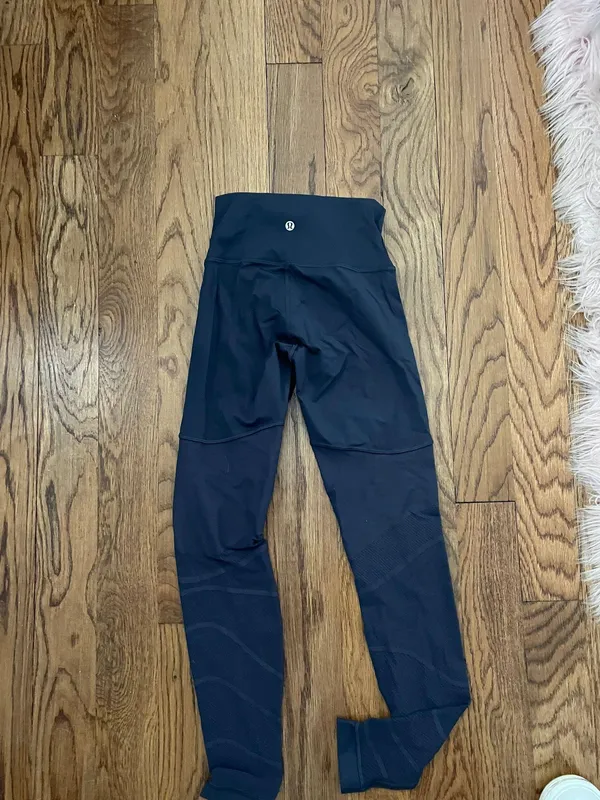 Lululemon Leggings Size 4 - Image 2